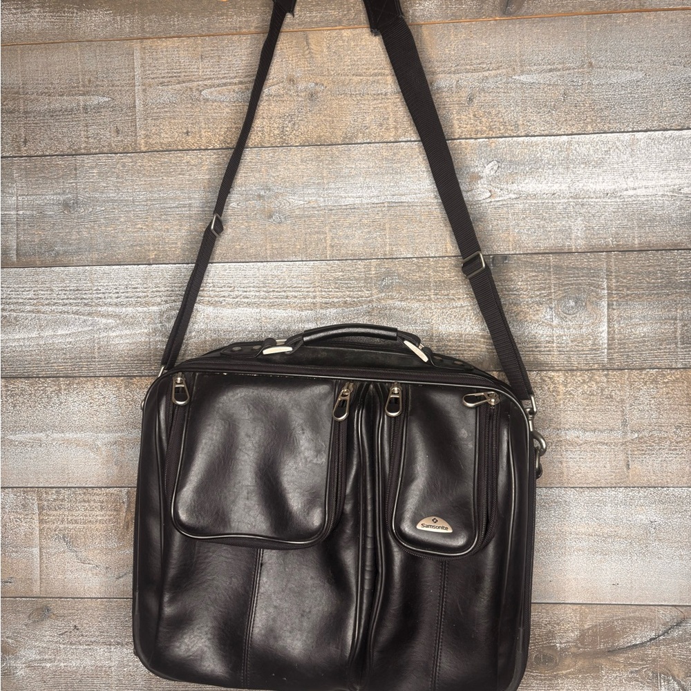 Samsonite Black Leather unisex travel carry on laptop business Bag compartments